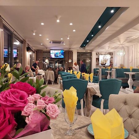 Rose Gardens Apart Hotel Pomorie Ngoại thất bức ảnh