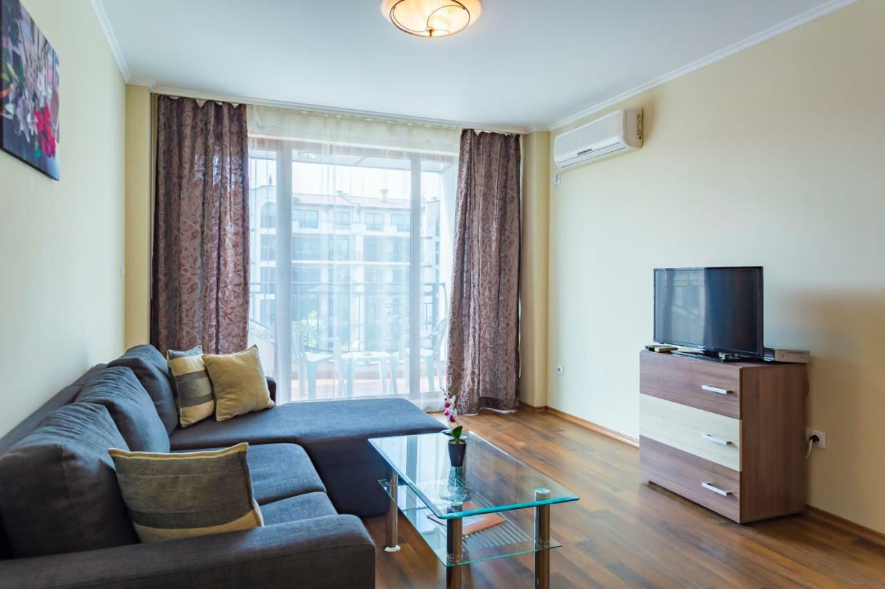 Rose Gardens Apart Hotel Pomorie Ngoại thất bức ảnh