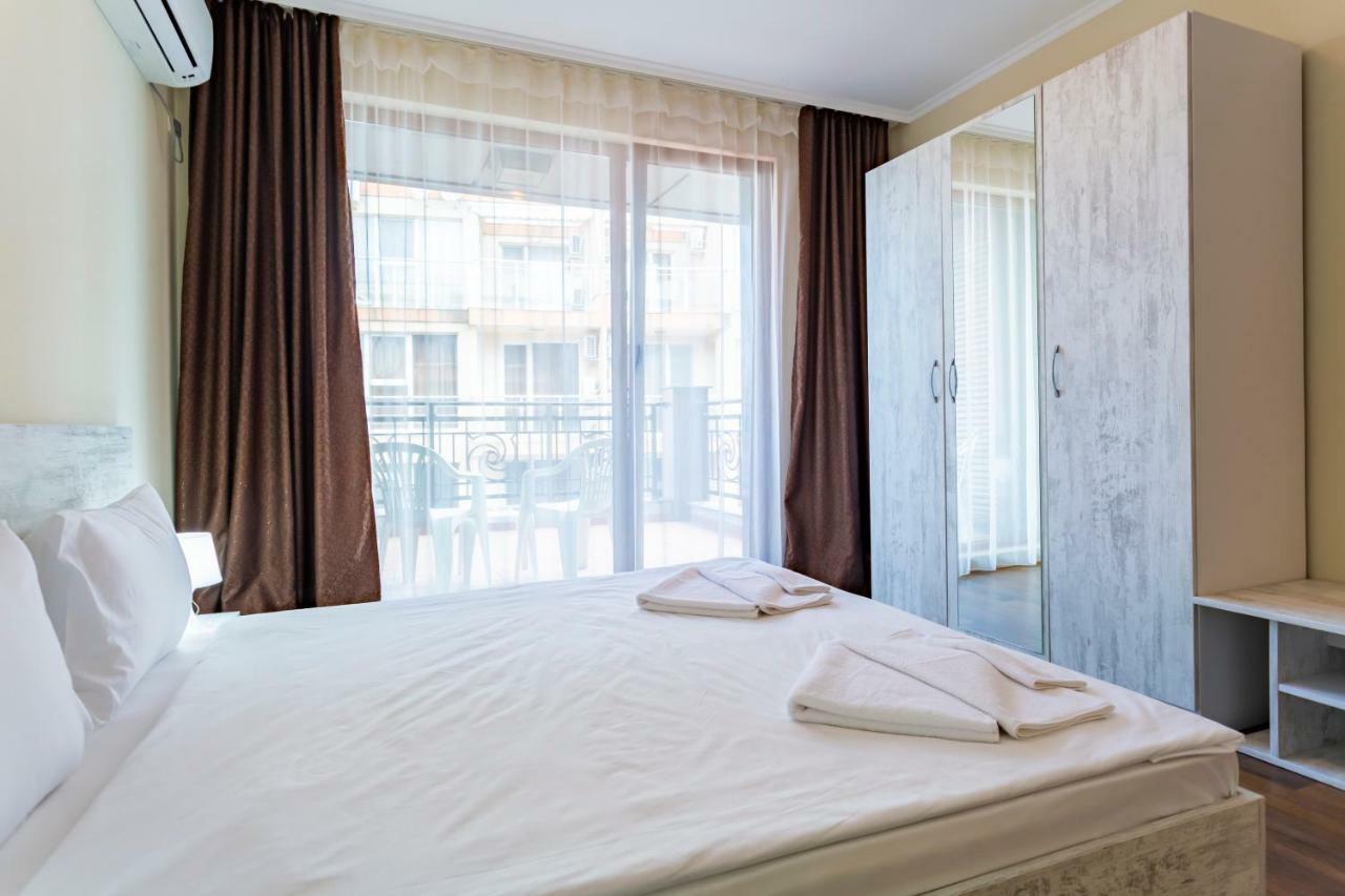 Rose Gardens Apart Hotel Pomorie Ngoại thất bức ảnh