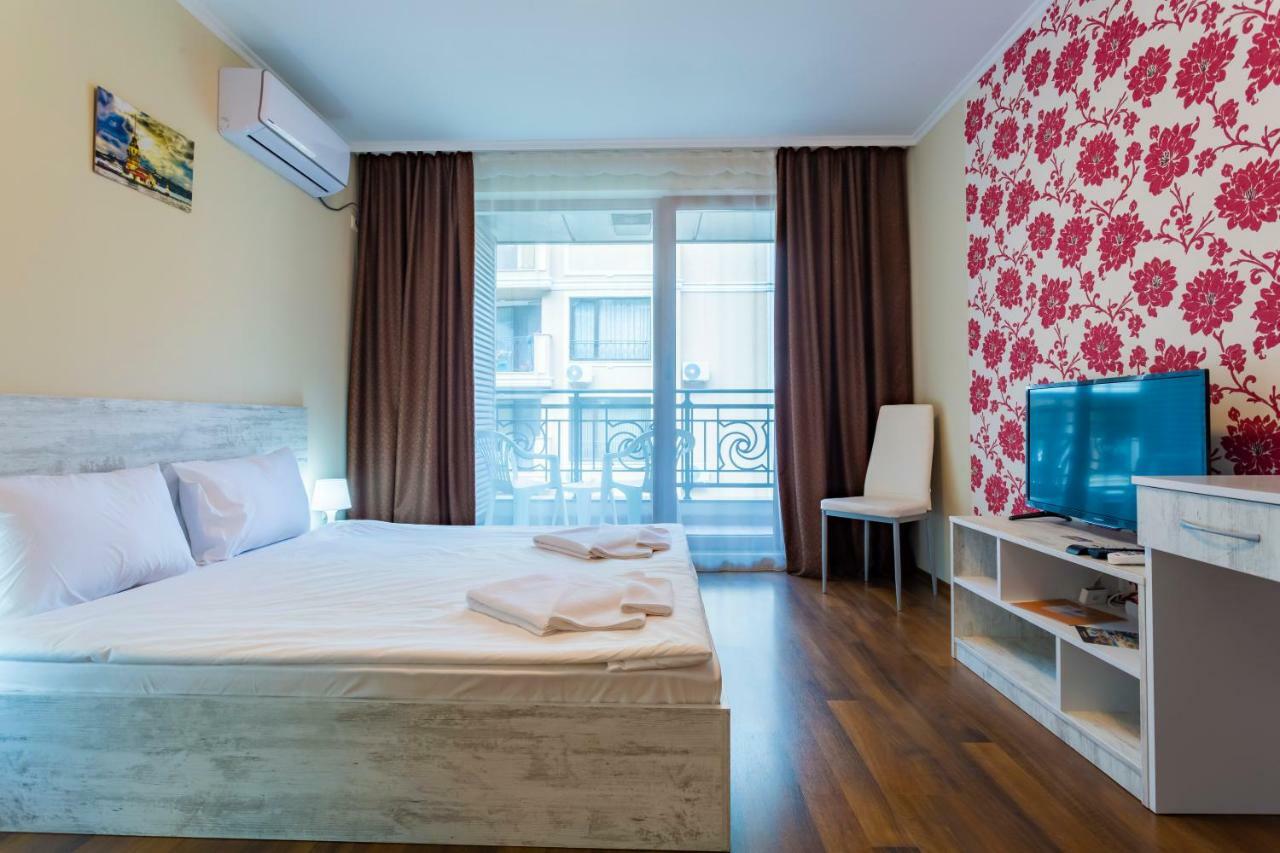 Rose Gardens Apart Hotel Pomorie Ngoại thất bức ảnh